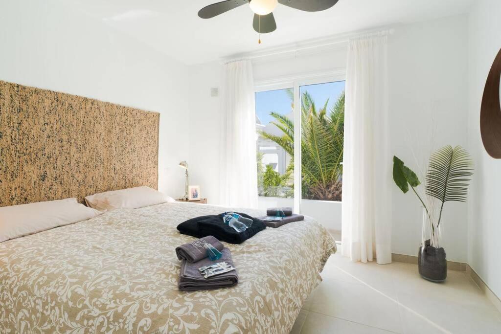 Luxurious Bungalow A2 In A Quiet Complex With Pool 100M From The Sea Charco del Palo Kültér fotó
